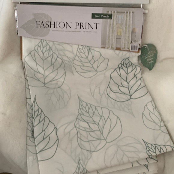 Duck River Textile Other - NWT Duck River Textile Grommet Panel Pair